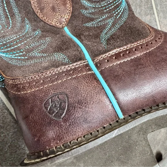 Ariat Brown Leather Western Heeled Boots with Turquoise Stitching - Picture 10 of 16